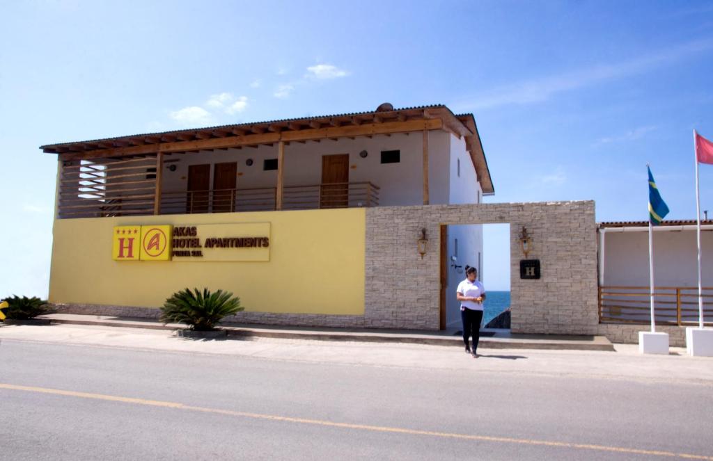 HOTEL DE PLAYA AKAS Y APARTAMENTOS PUNTA SAL - TUMBES