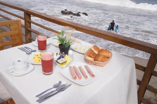 HOTEL DE PLAYA AKAS Y APARTAMENTOS PUNTA SAL - TUMBES