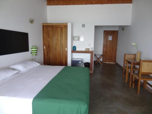HOTEL DE PLAYA AKAS Y APARTAMENTOS PUNTA SAL - TUMBES