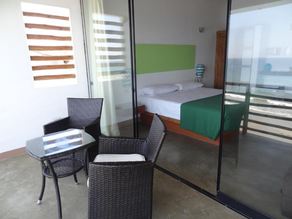 HOTEL DE PLAYA AKAS Y APARTAMENTOS PUNTA SAL - TUMBES
