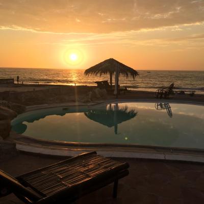 HOTEL DE PLAYA AKAS Y APARTAMENTOS PUNTA SAL - TUMBES