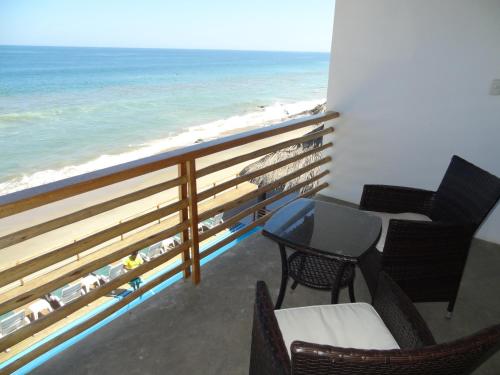 HOTEL DE PLAYA AKAS Y APARTAMENTOS PUNTA SAL - TUMBES