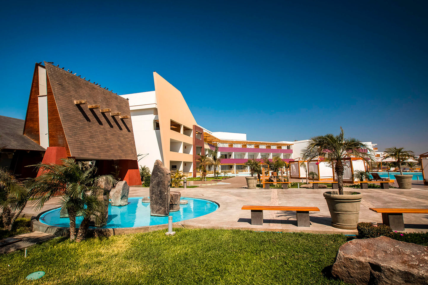 HOTEL COSTERO RESTAURANT ARANWA PARACAS RESORT & SPA EL CHACO - PARACAS