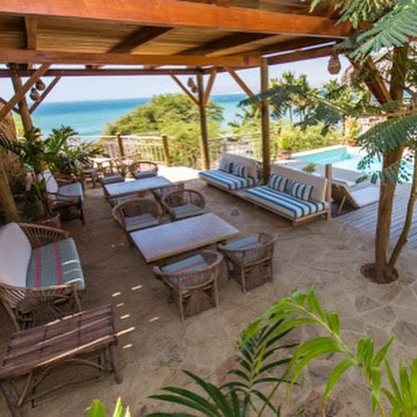 CASA DE PLAYA EL NAVEGANTE CON PISCINA PRIVADA EN PUNTA VELERO, ORGANOS