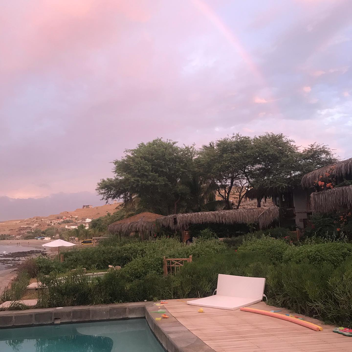 CASA DE PLAYA EL NAVEGANTE CON PISCINA PRIVADA EN PUNTA VELERO, ORGANOS
