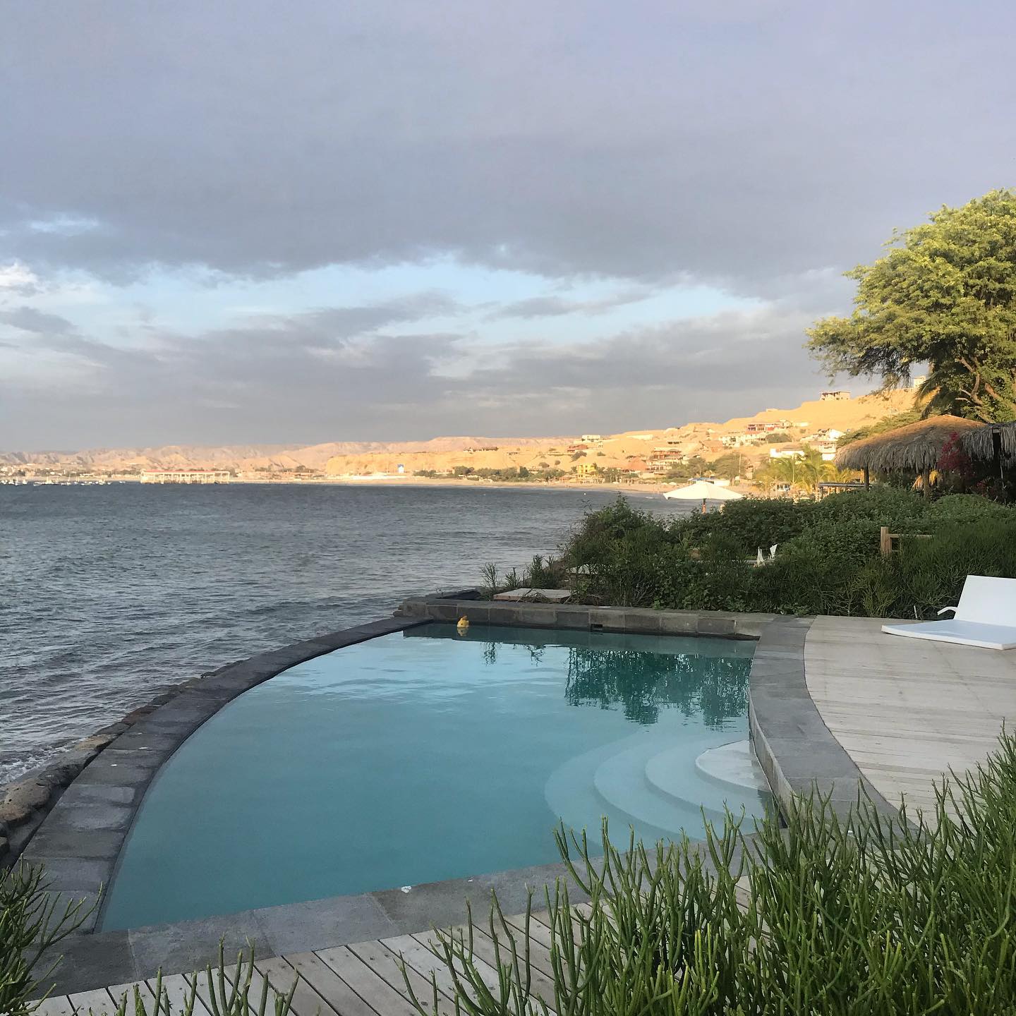 CASA DE PLAYA EL NAVEGANTE CON PISCINA PRIVADA EN PUNTA VELERO, ORGANOS