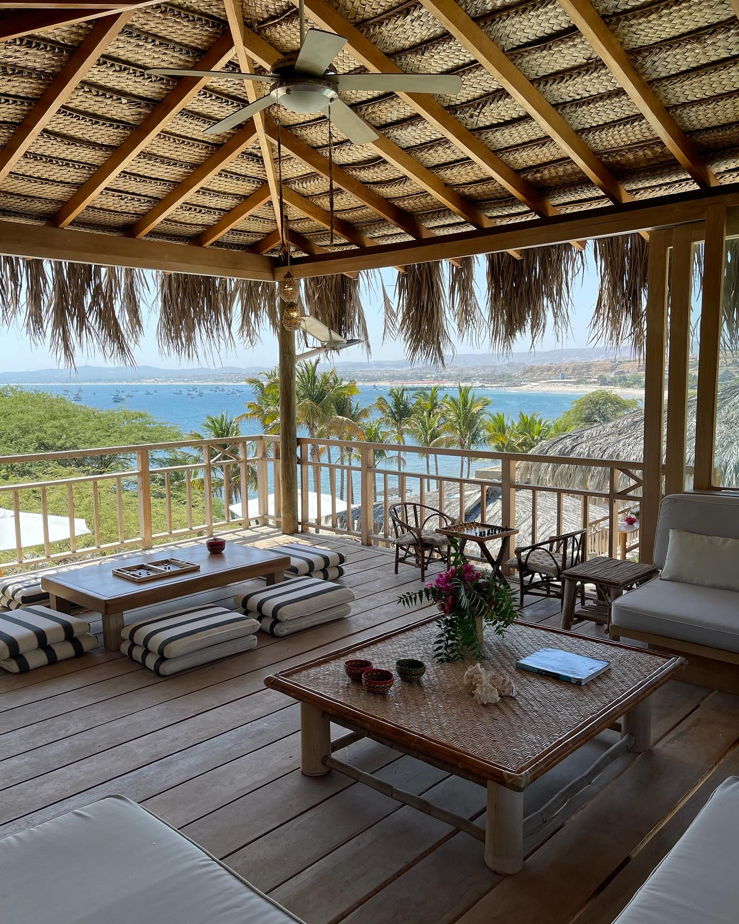 CASA DE PLAYA EL NAVEGANTE CON PISCINA PRIVADA EN PUNTA VELERO, ORGANOS