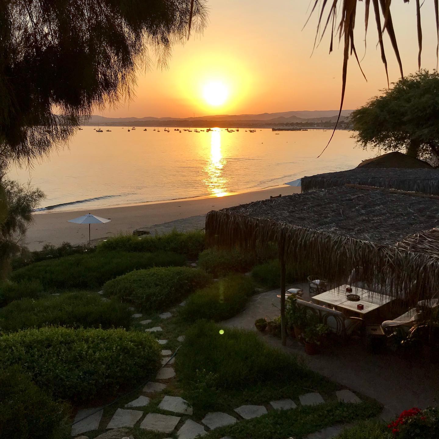 CASA DE PLAYA EL NAVEGANTE CON PISCINA PRIVADA EN PUNTA VELERO, ORGANOS