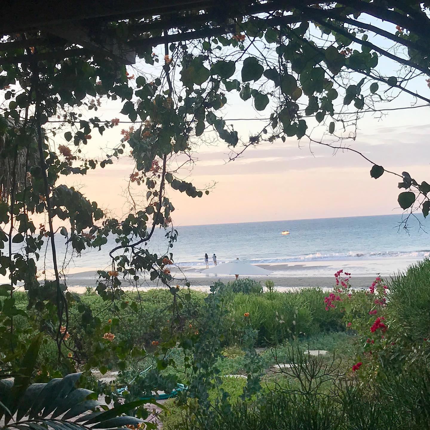 CASA DE PLAYA EL NAVEGANTE CON PISCINA PRIVADA EN PUNTA VELERO, ORGANOS