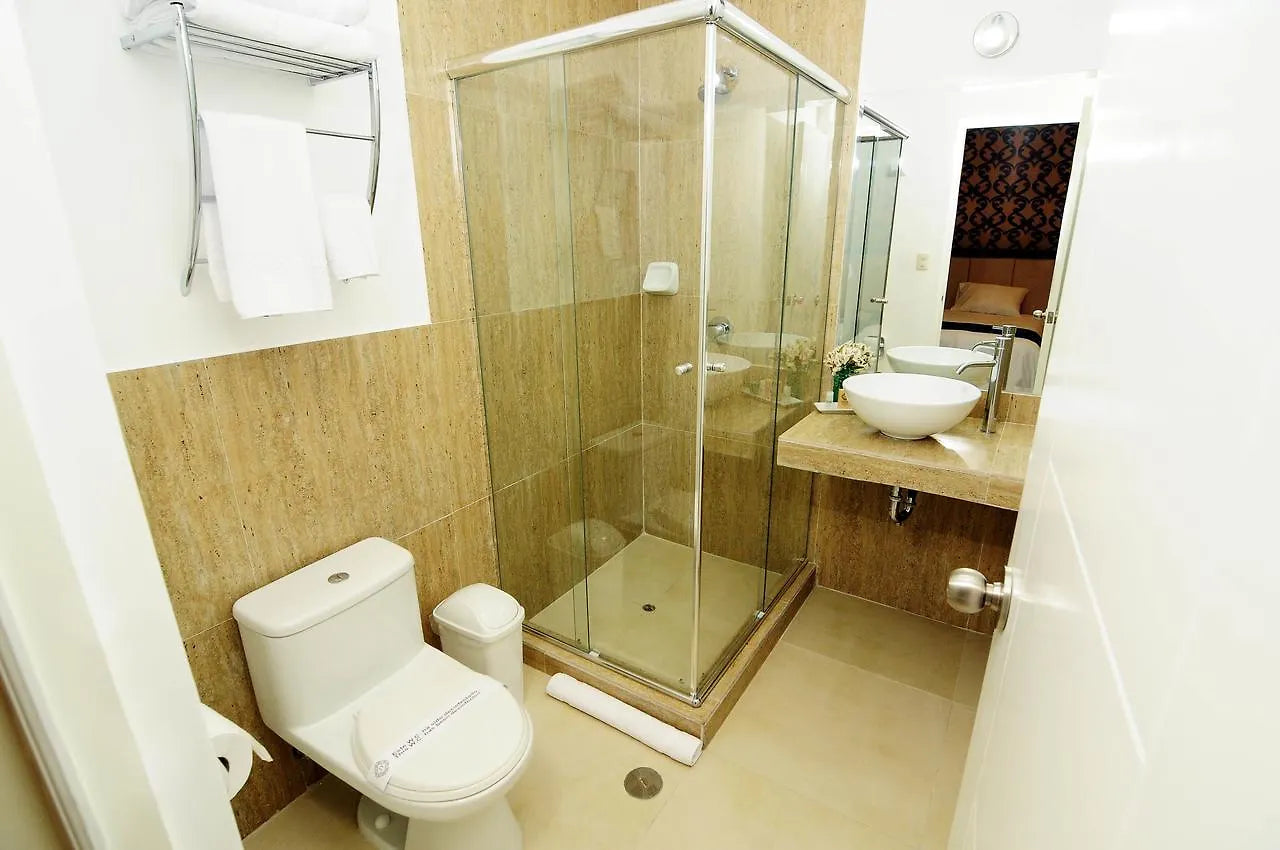 DOM HOTEL PIURA PERU