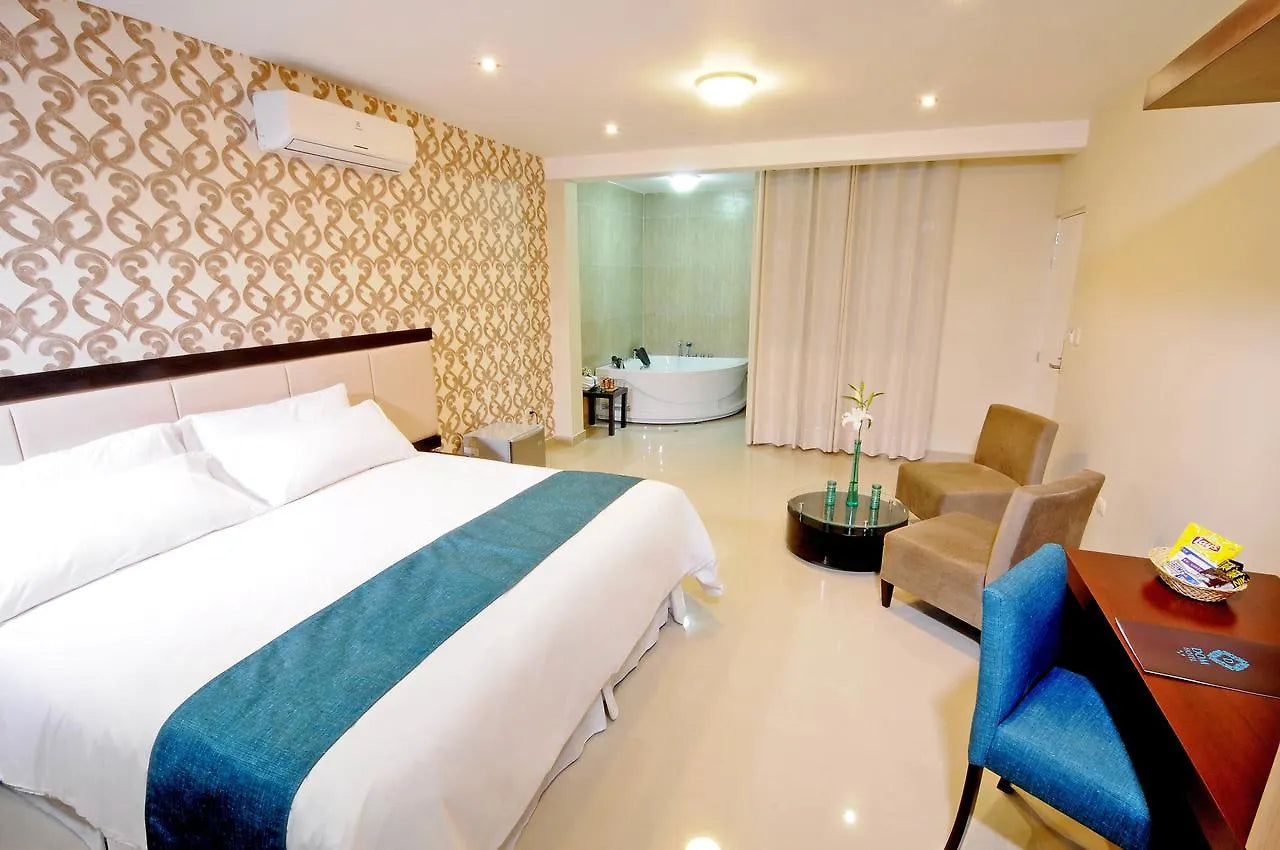 DOM HOTEL PIURA PERU