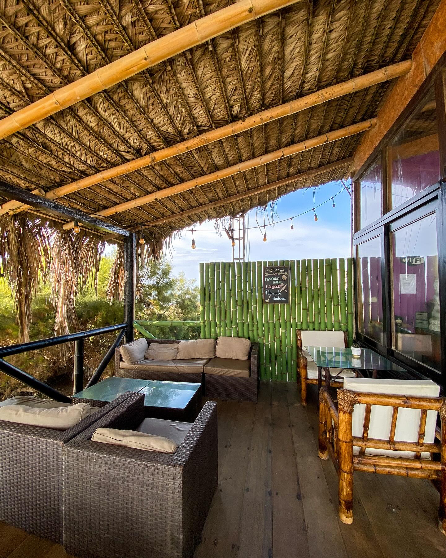 HOTEL DE PLAYA BAMBOO LODGE PARACAS EL CHACO - PARACAS