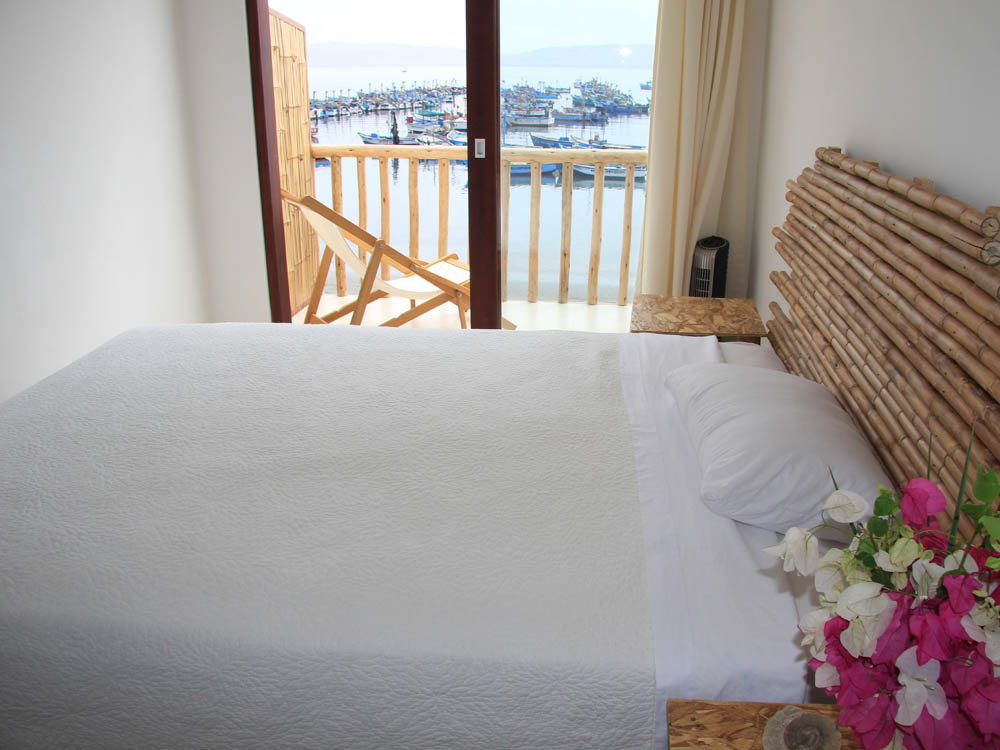 HOTEL DE PLAYA BAMBOO LODGE PARACAS EL CHACO - PARACAS