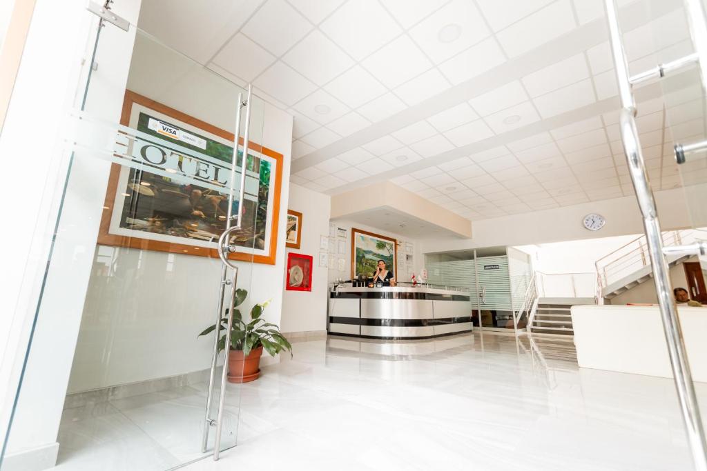 HOTEL CUMBAZA & CONVENCIONES TARAPOTO - SAN MARTIN