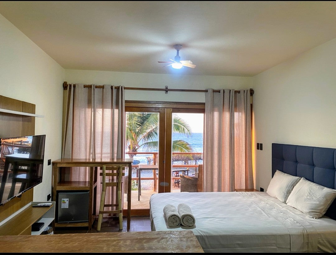 HOSPEDAJE BLUE OCEAN CON PISCINA Y RESTAURANTE VISTA AL MAR EN MANCORA