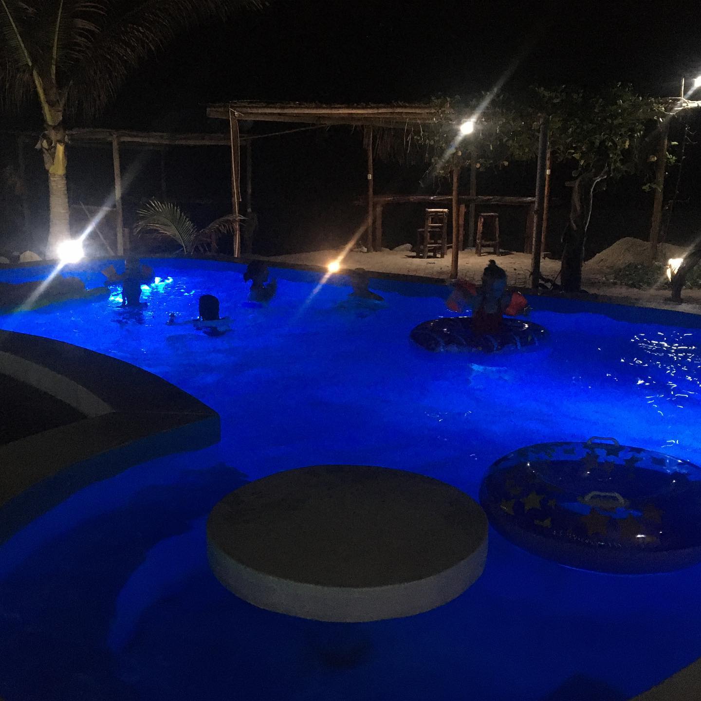 HOSPEDAJE BLUE OCEAN CON PISCINA Y RESTAURANTE VISTA AL MAR EN MANCORA