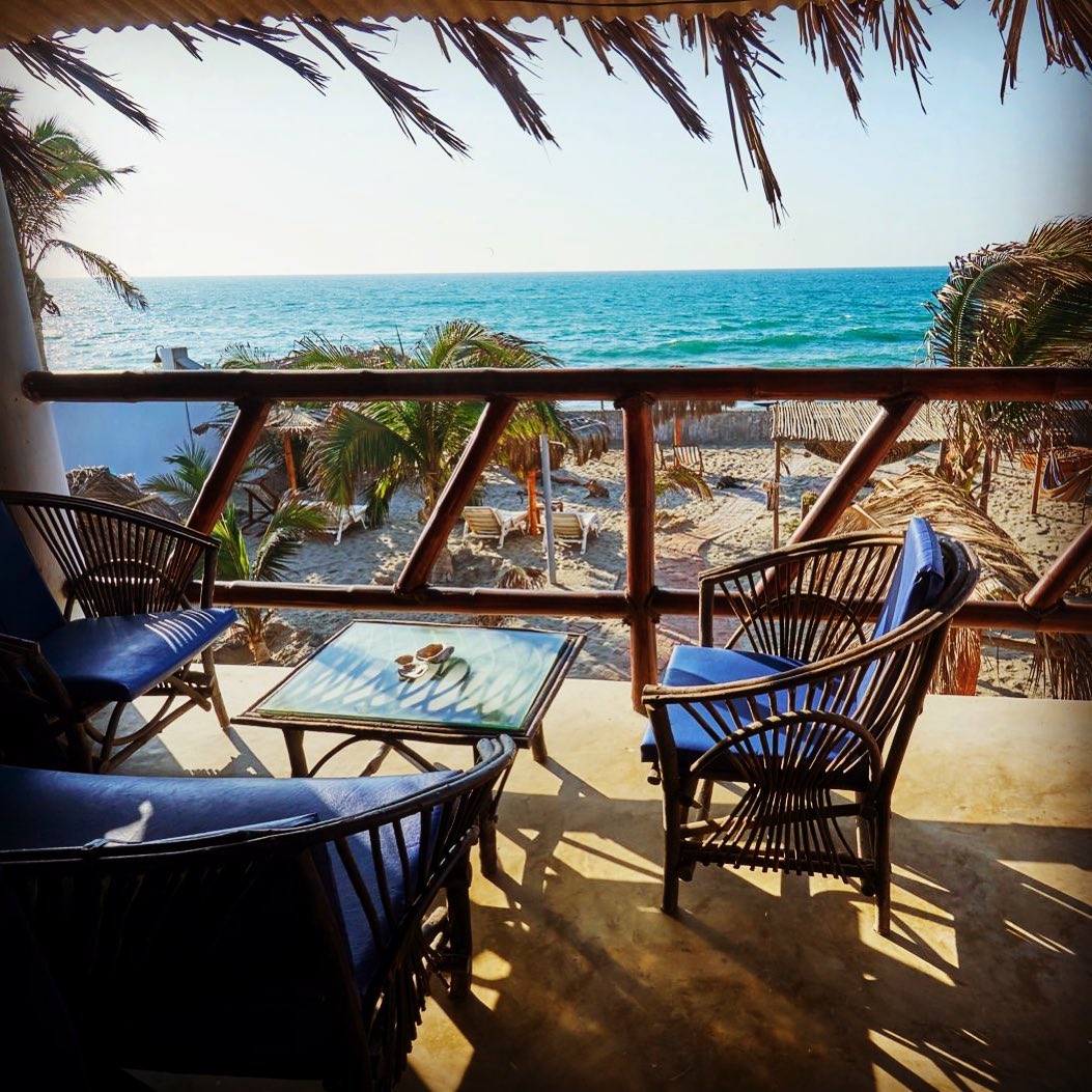 HOSPEDAJE BLUE OCEAN CON PISCINA Y RESTAURANTE VISTA AL MAR EN MANCORA