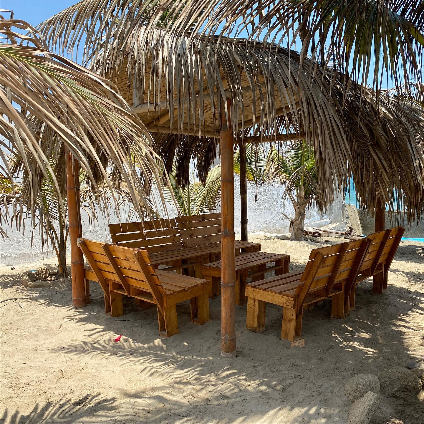 HOSPEDAJE BLUE OCEAN CON PISCINA Y RESTAURANTE VISTA AL MAR EN MANCORA