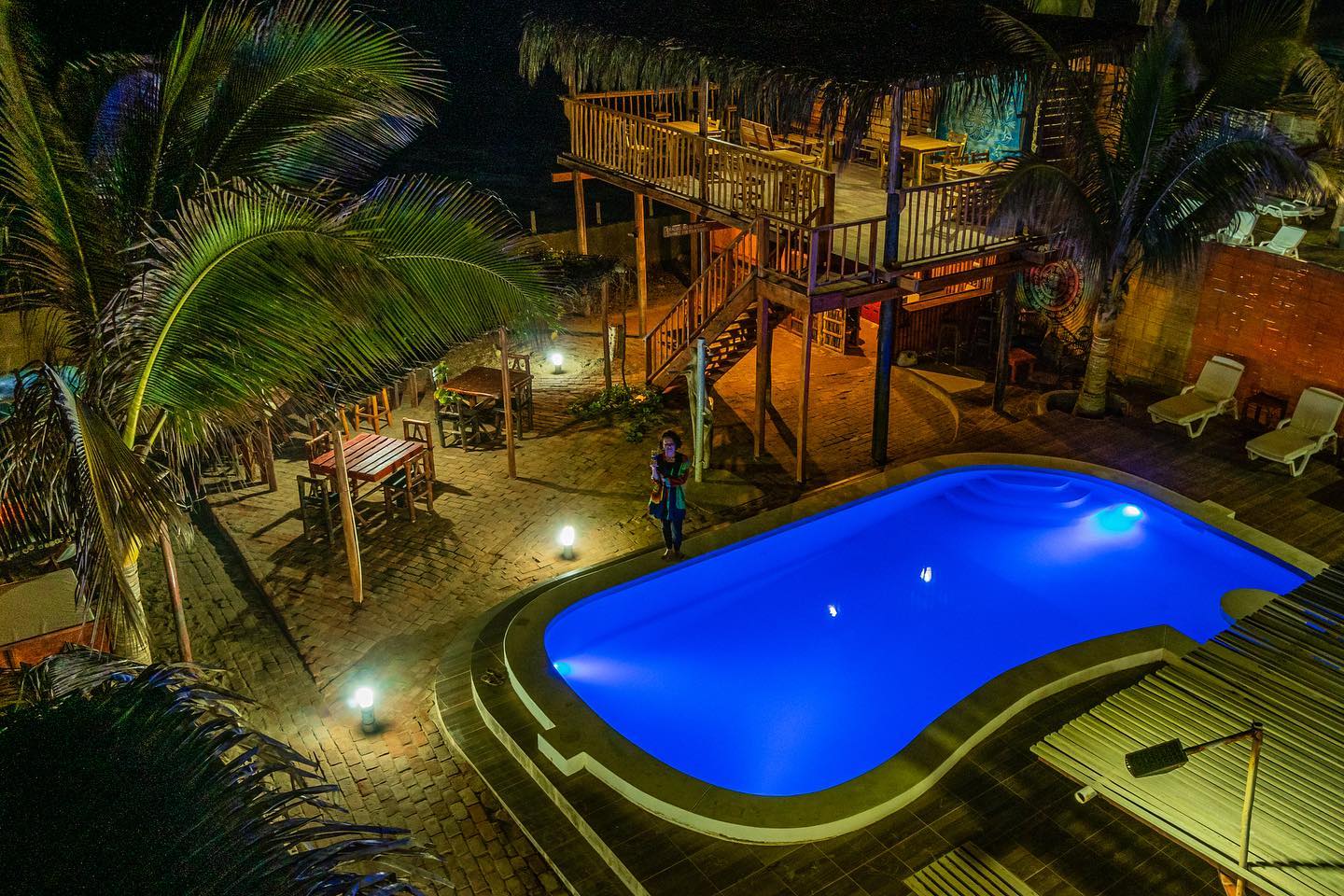 HOSPEDAJE BLUE OCEAN CON PISCINA Y RESTAURANTE VISTA AL MAR EN MANCORA
