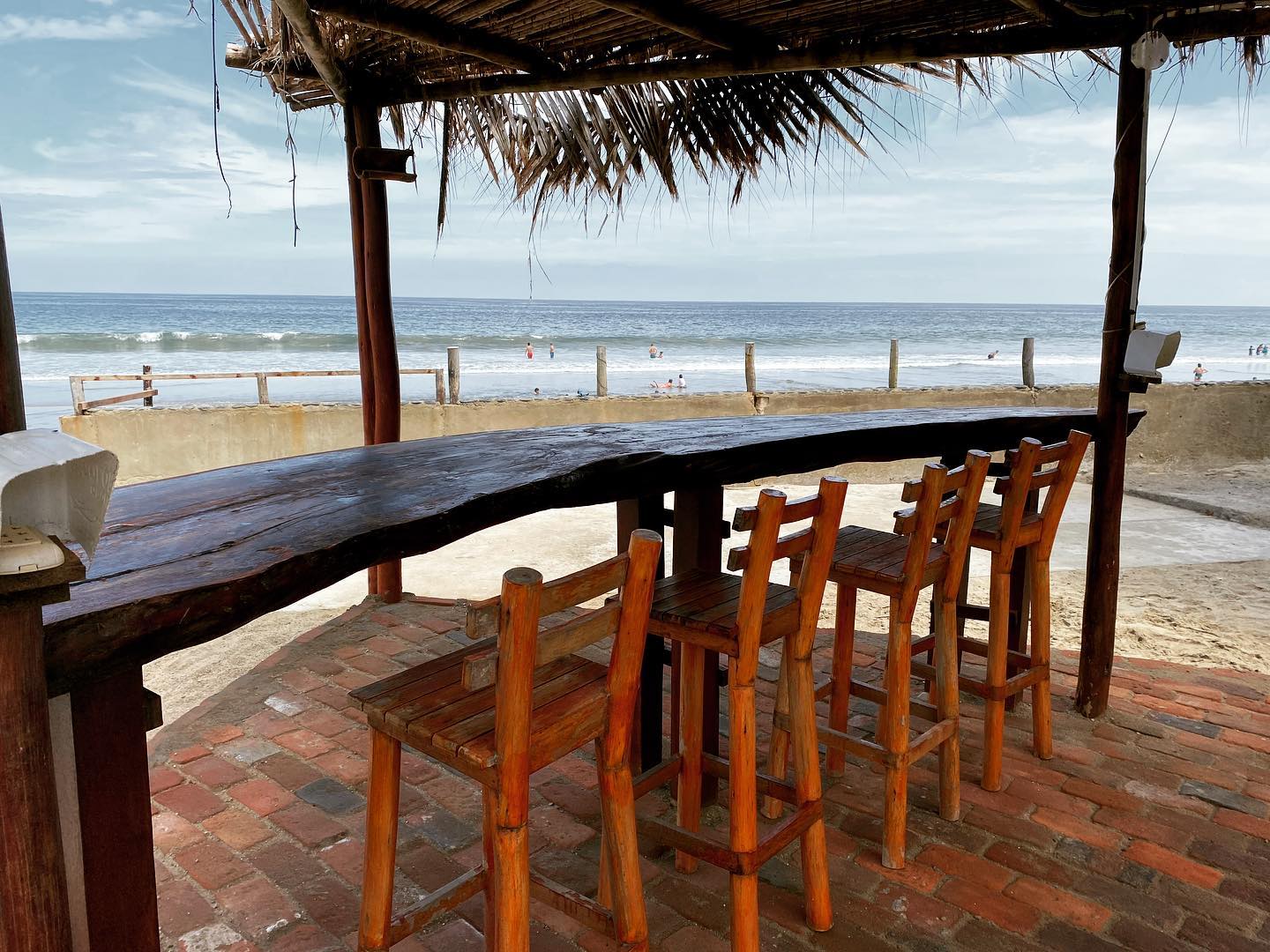 HOSPEDAJE BLUE OCEAN CON PISCINA Y RESTAURANTE VISTA AL MAR EN MANCORA