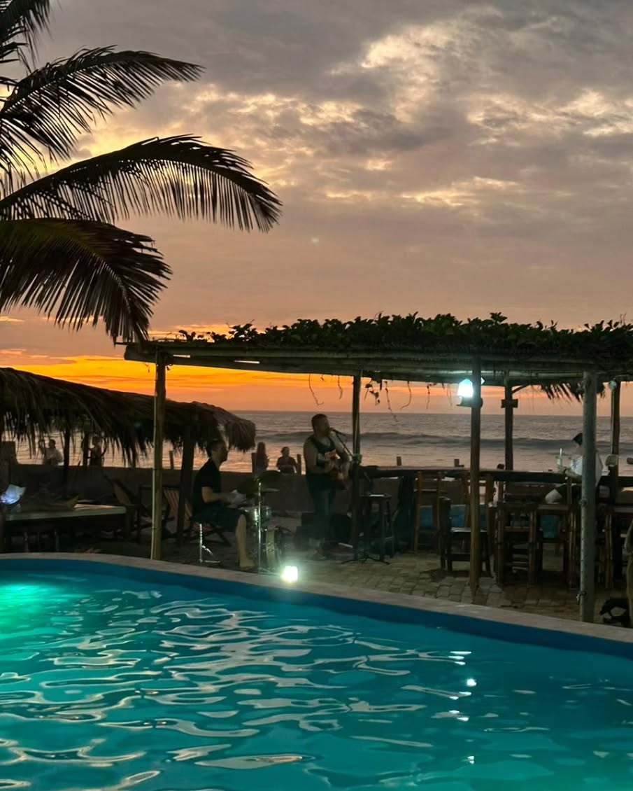HOSPEDAJE BLUE OCEAN CON PISCINA Y RESTAURANTE VISTA AL MAR EN MANCORA