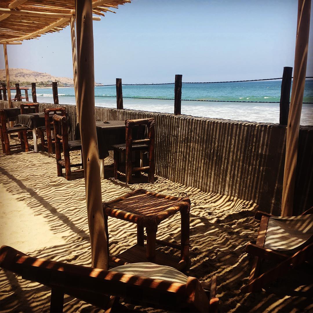HOSPEDAJE BLUE OCEAN CON PISCINA Y RESTAURANTE VISTA AL MAR EN MANCORA