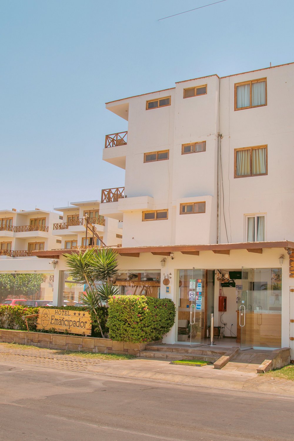 HOTEL EMANCIPADOR PARACAS - ICA