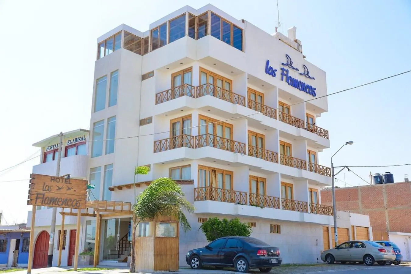 HOTEL LOS FLAMENCOS PARACAS PERÚ