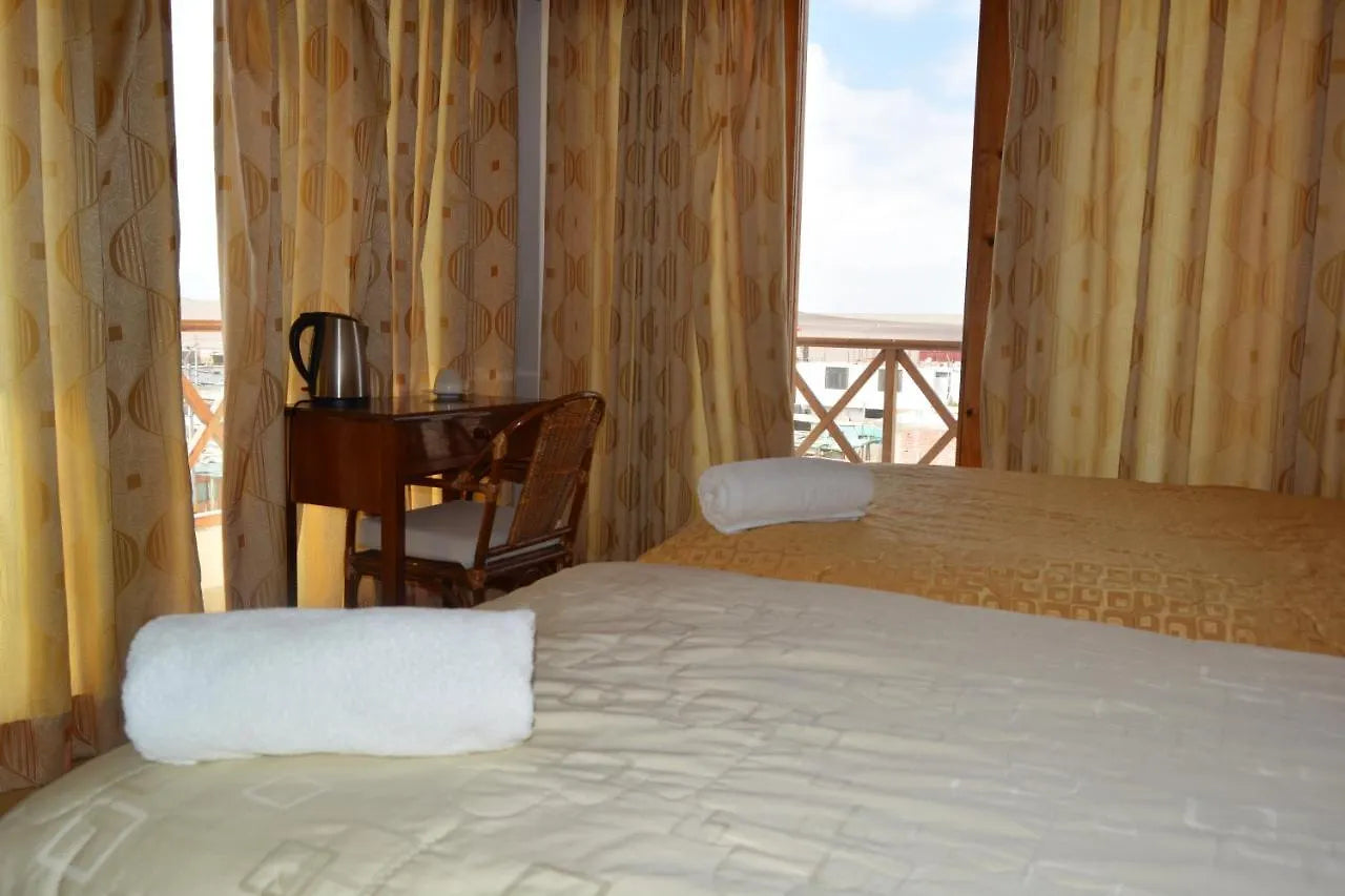 HOTEL LOS FLAMENCOS PARACAS PERÚ