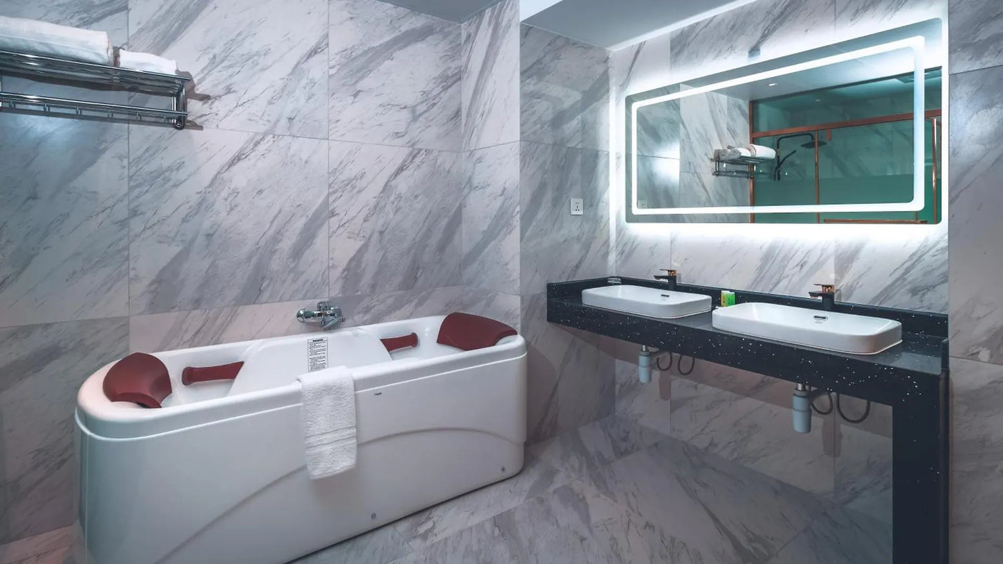 HOTEL LYZ BUSINESS PIURA