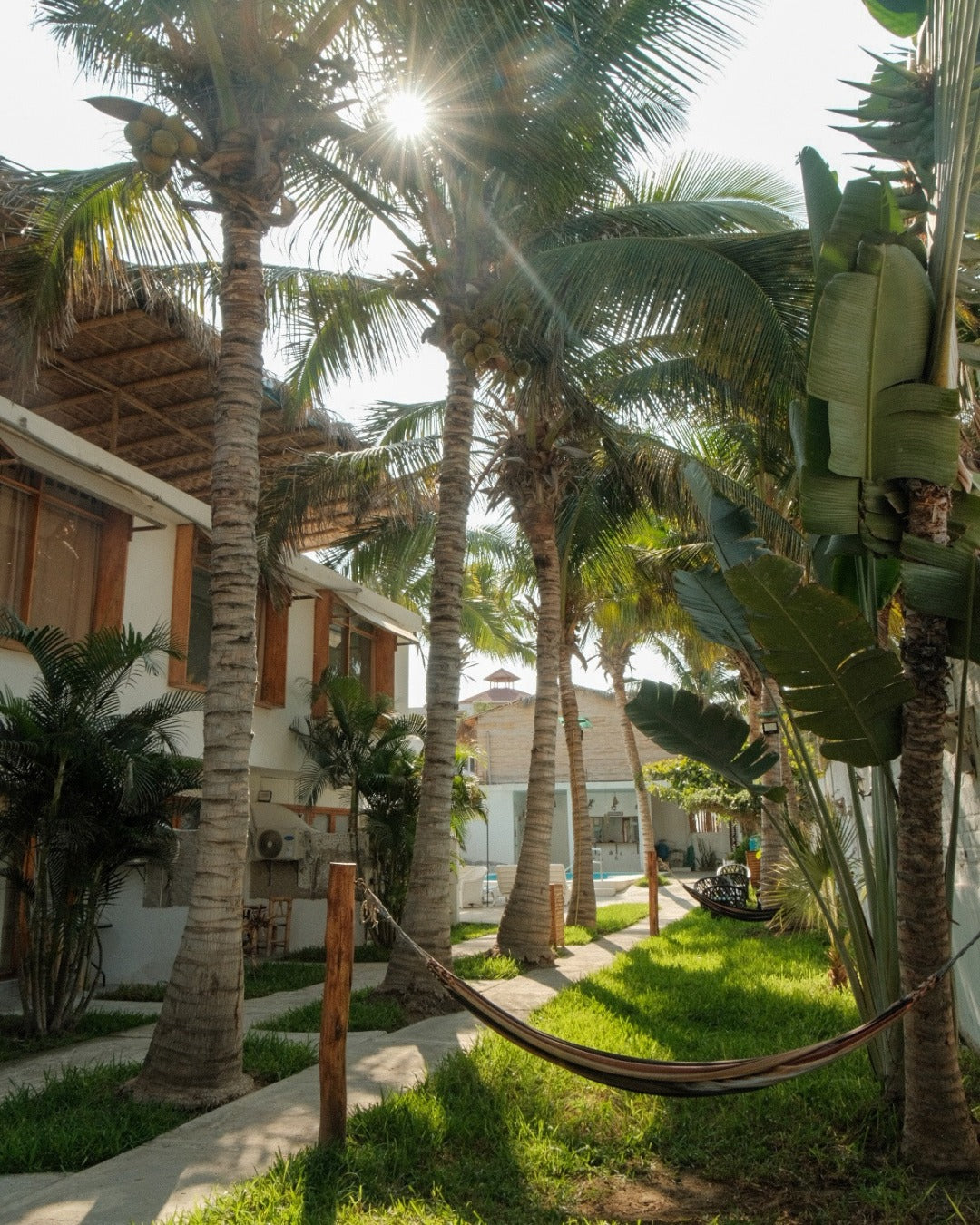 HOTEL DE PLAYA VILLAMOR CON PISCINA Y RESTAURANTE A 2 MINUTOS DEL MAR EN MANCORA
