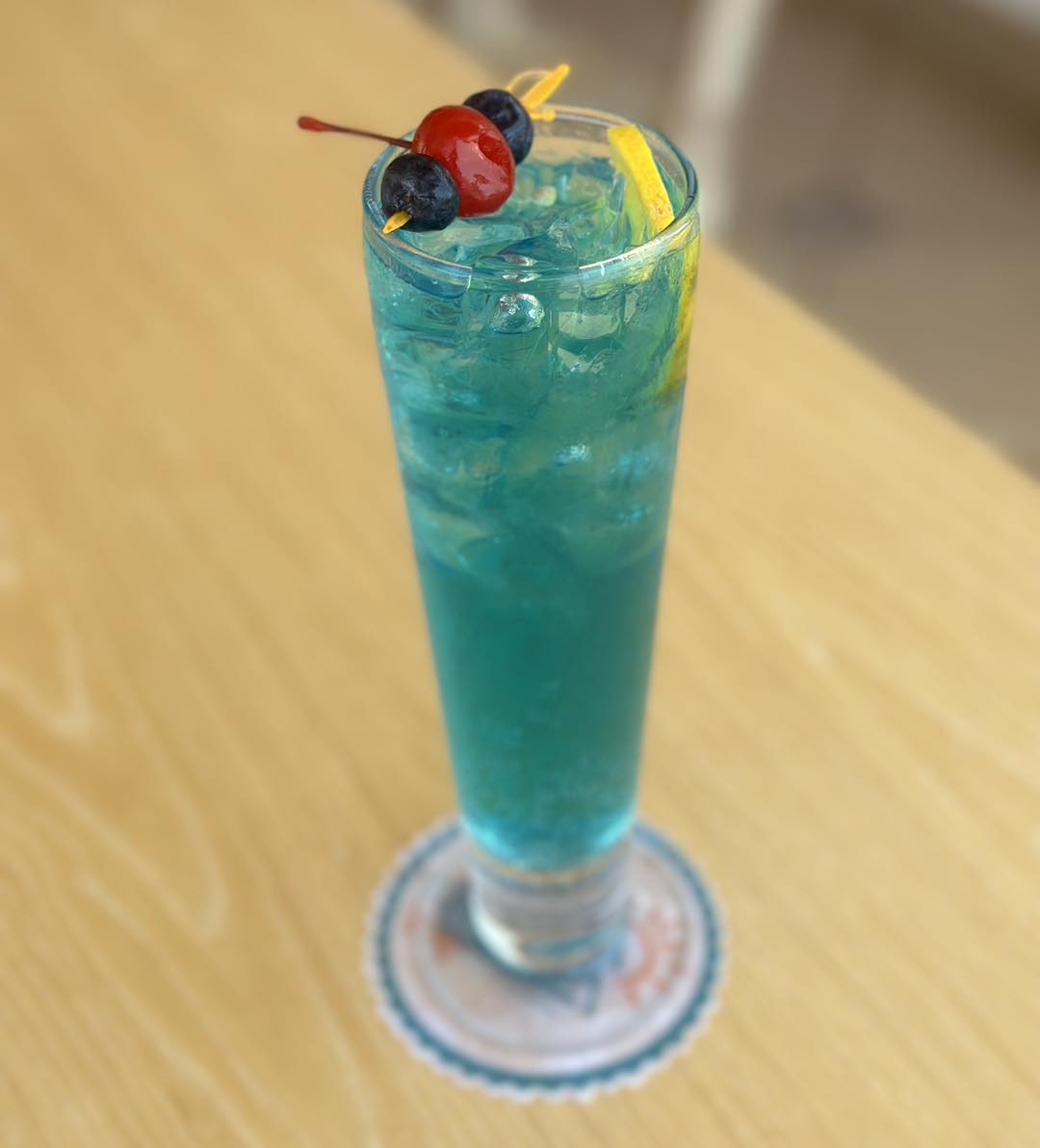 位於拉斯波西塔斯的普拉亞博尼塔飯店,設有泳池和海景餐廳