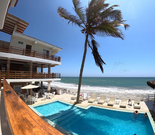HOTEL PLAYA BONITA CON PISCINA Y RESTAURANTE VISTA AL MAR EN LAS POCITAS