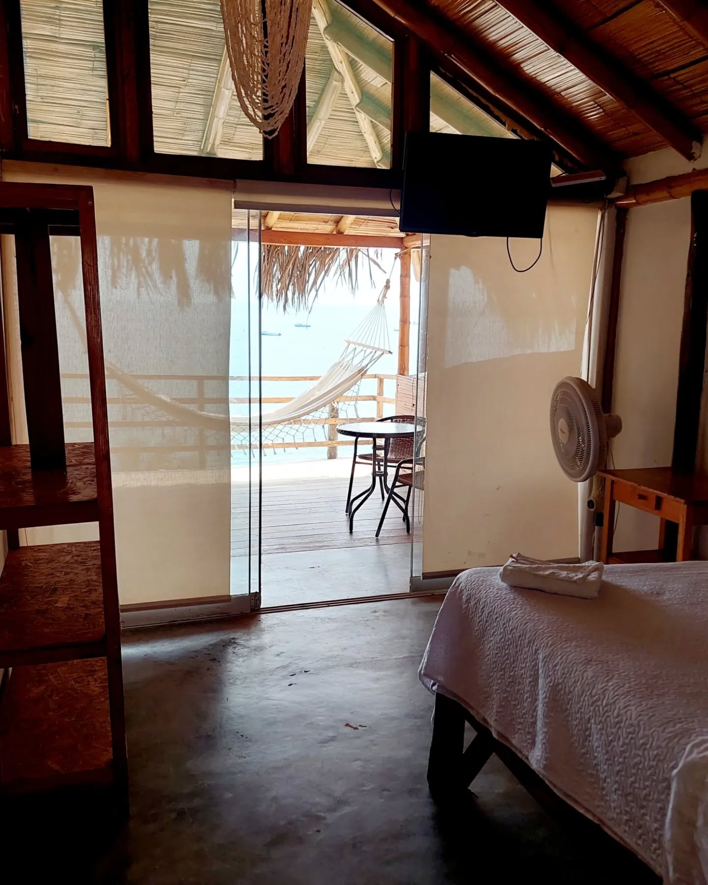 HOSPEDAJE MANCORAL CON PISCINA EN LAS POCITAS