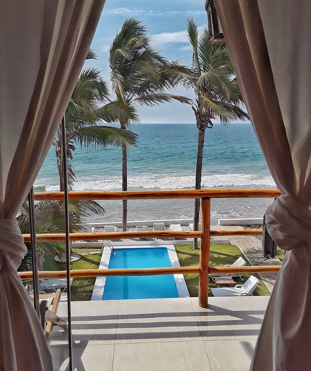 MANCORA BAY BEACH HOTEL WITH POOL AND RESTAURANT