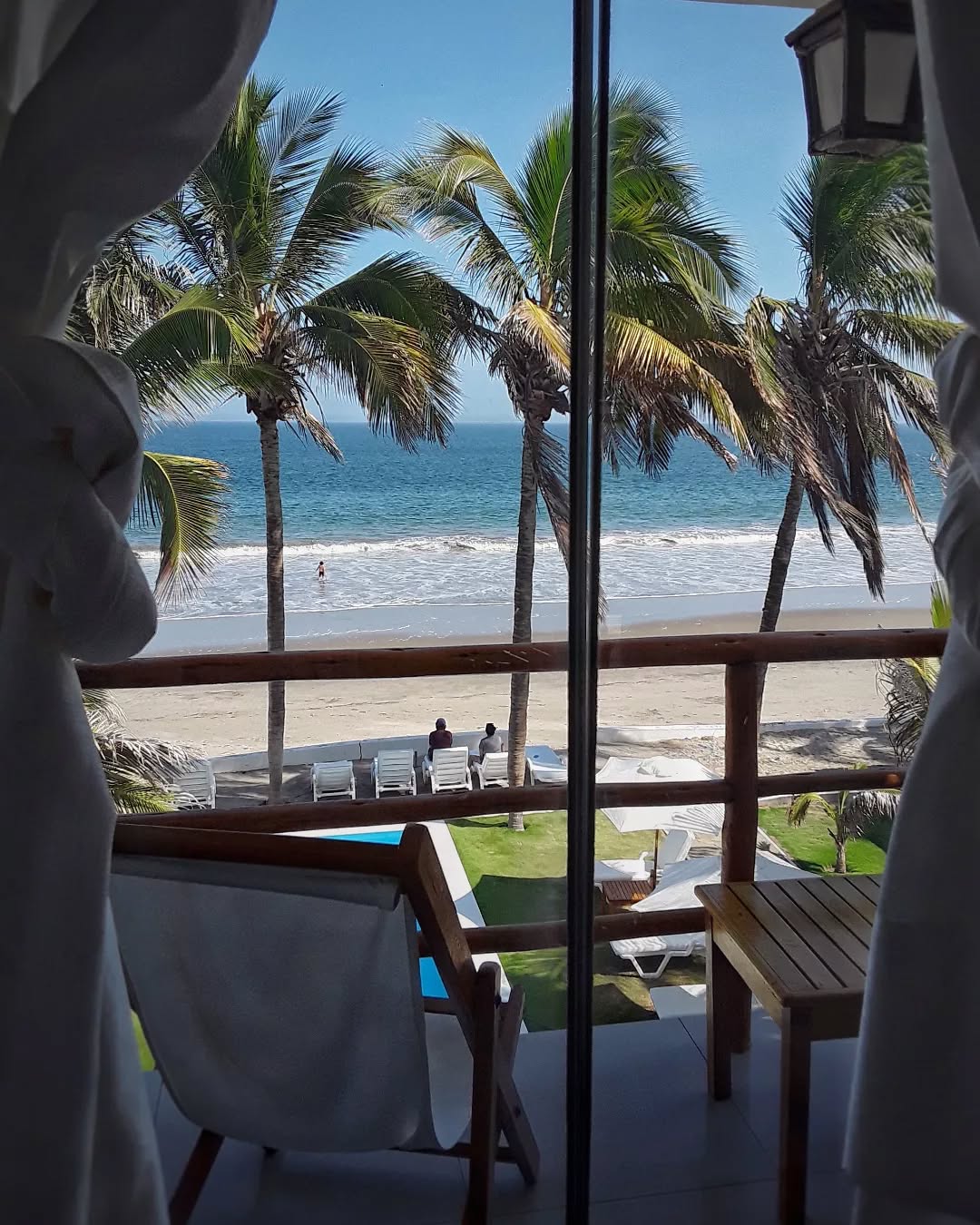 MANCORA BAY BEACH HOTEL WITH POOL AND RESTAURANT