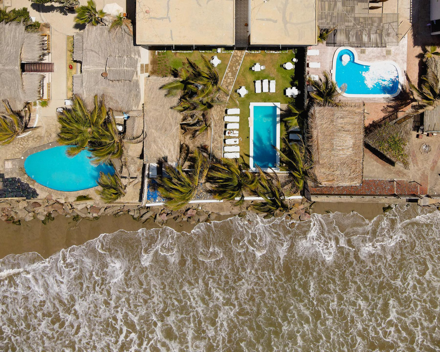 MANCORA BAY BEACH HOTEL WITH POOL AND RESTAURANT