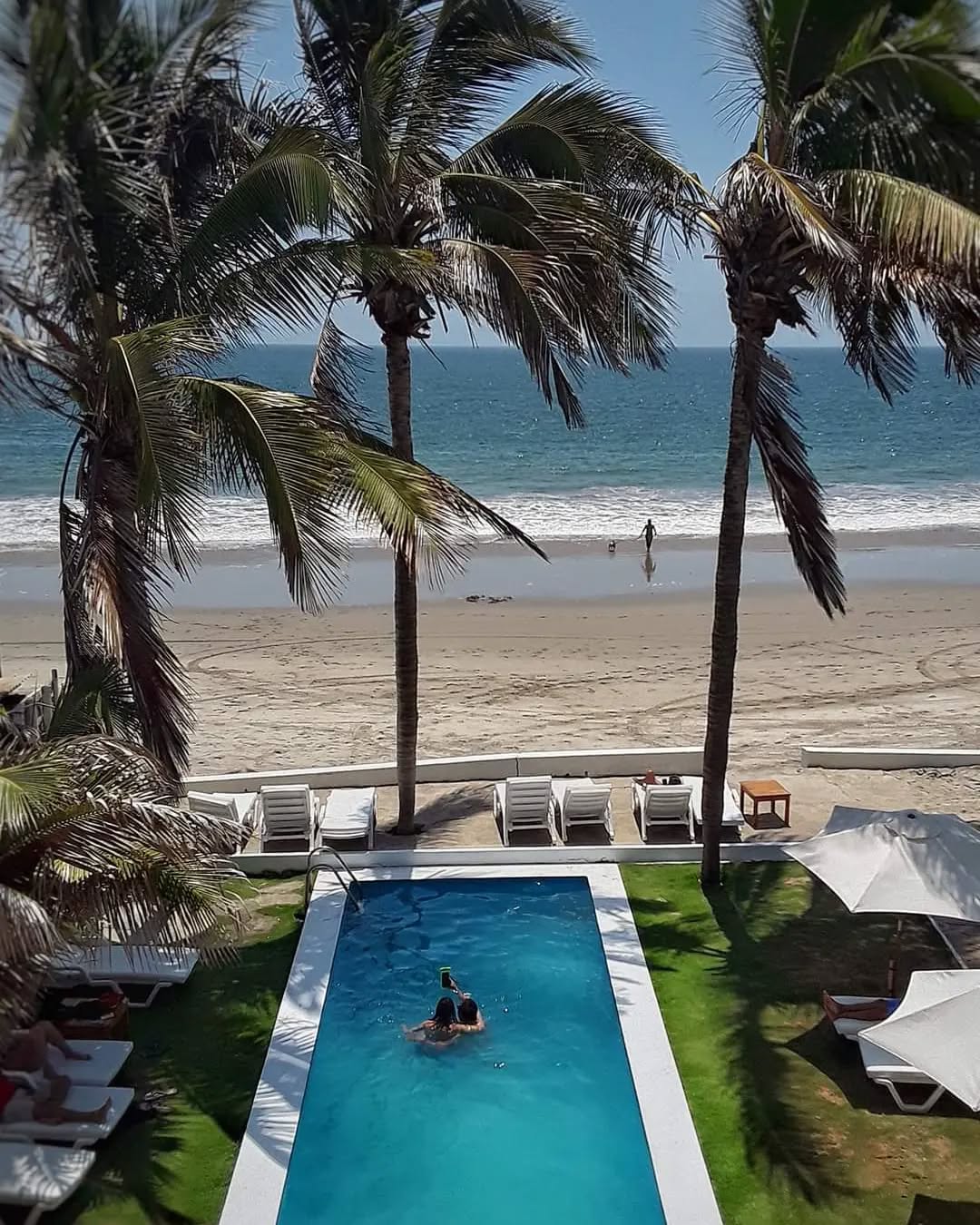 MANCORA BAY BEACH HOTEL WITH POOL AND RESTAURANT