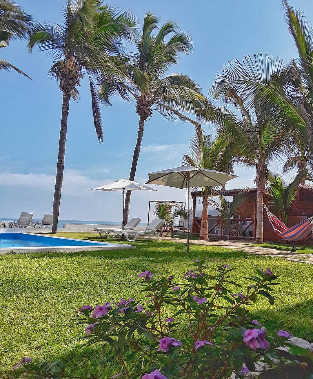 MANCORA BAY BEACH HOTEL WITH POOL AND RESTAURANT