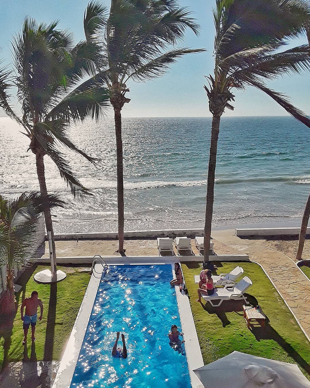 MANCORA BAY BEACH HOTEL WITH POOL AND RESTAURANT