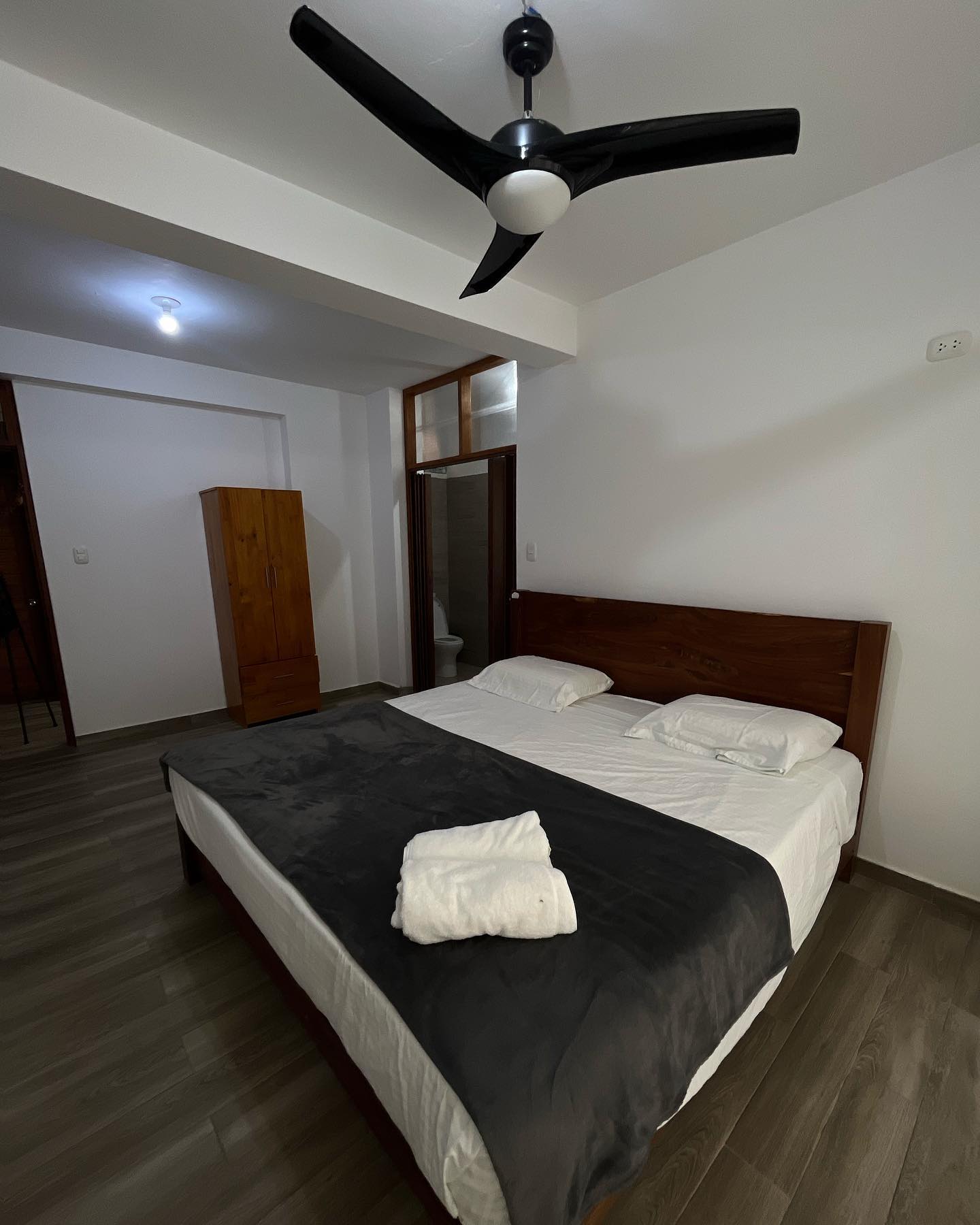 HOTEL DE PLAYA COSTA BLANCA CON PISCINA Y RESTAURANTE EN VICHAYITO