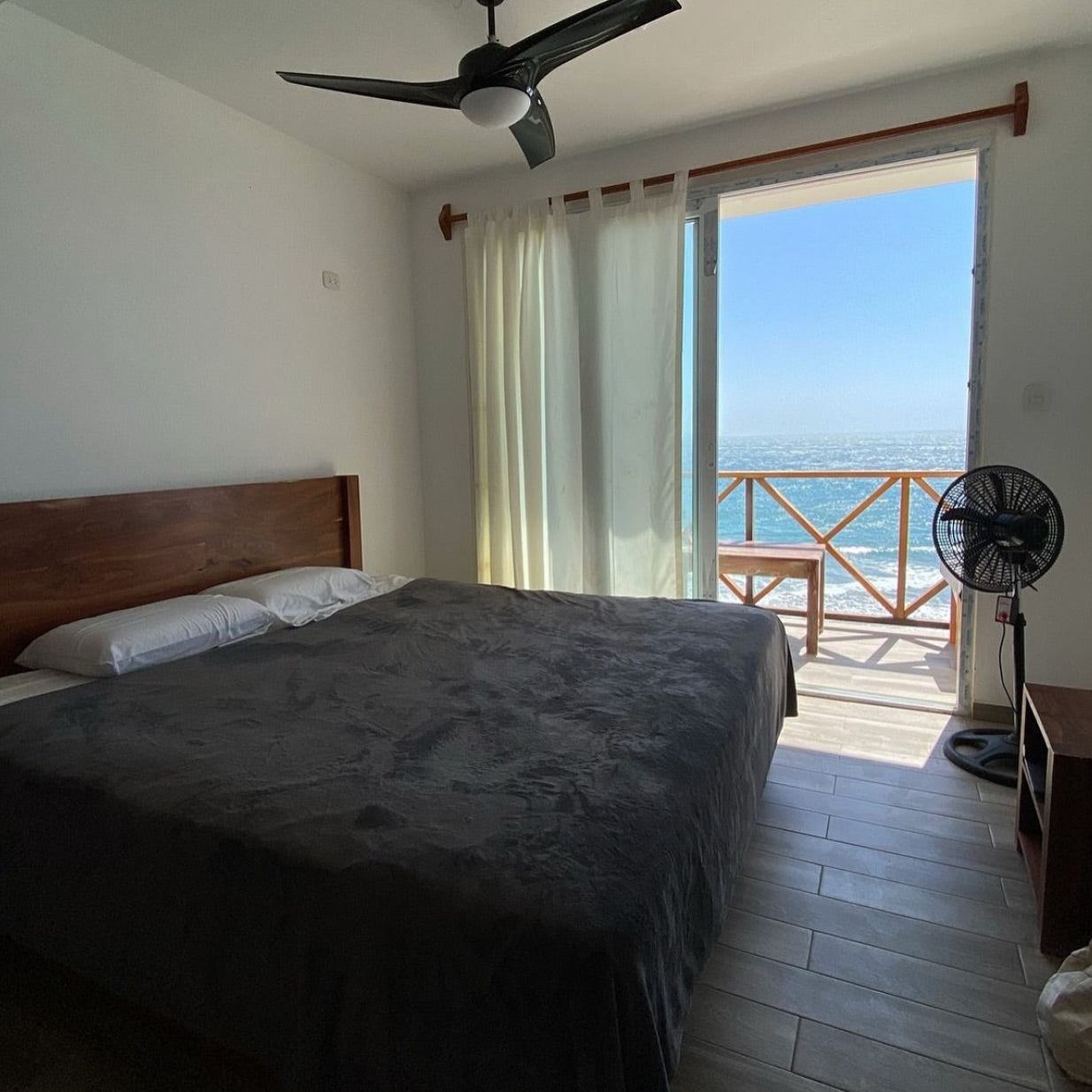 HOTEL DE PLAYA COSTA BLANCA CON PISCINA Y RESTAURANTE EN VICHAYITO