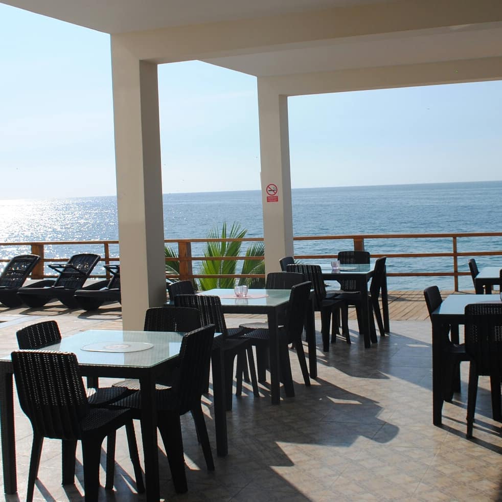 HOTEL PUERTO VARAS CANOAS DE PUNTA SAL - TUMBES