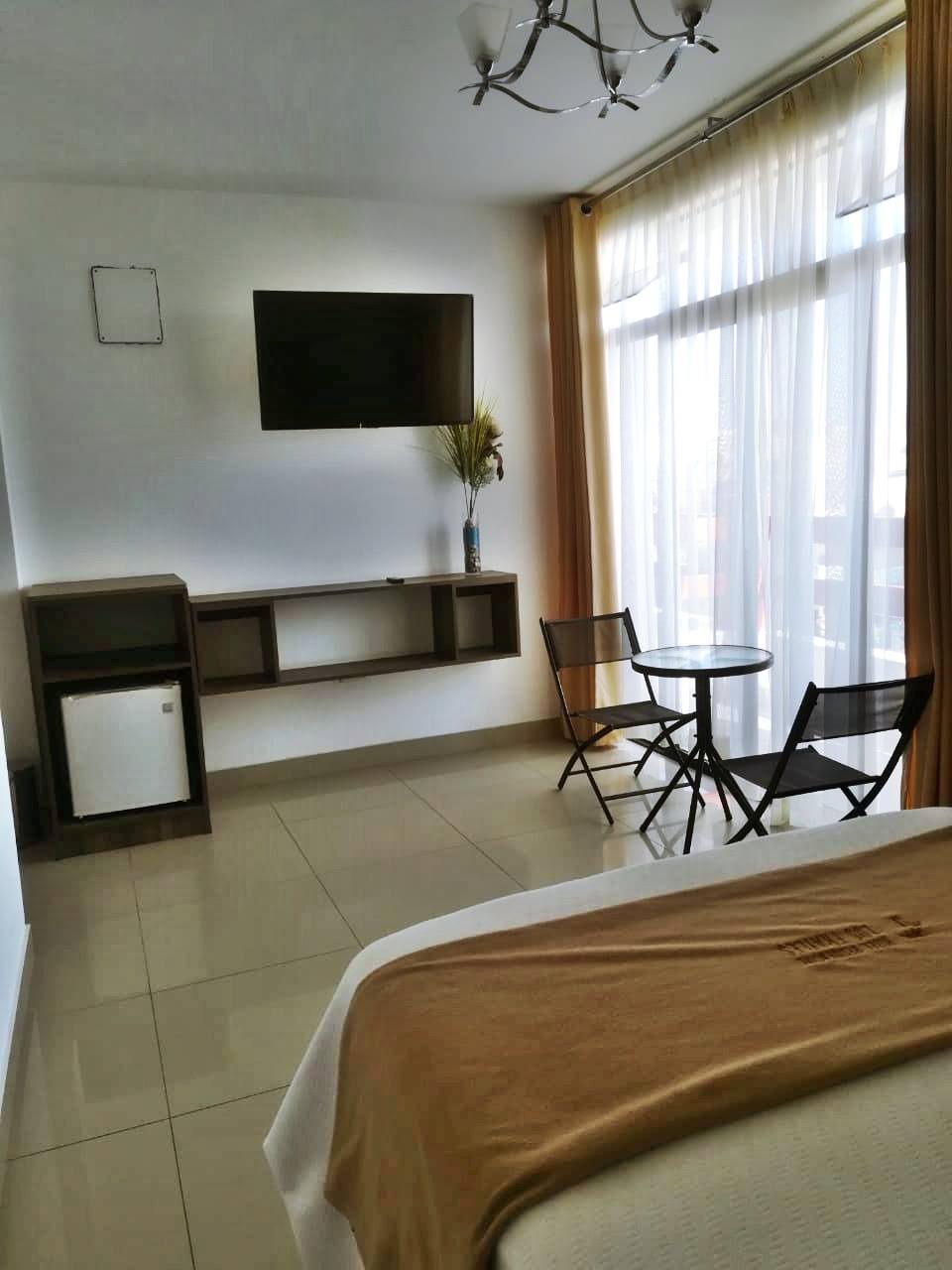 HOTEL RESIDENCIAL LOS FRAYLES PARACAS ICA