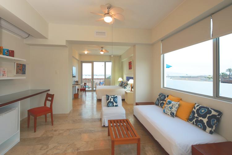 HOTEL SAN AGUSTÍN CON PISCINA Y RESTAURANTE VISTA AL MAR PLAYA EL CHACO - PARACAS