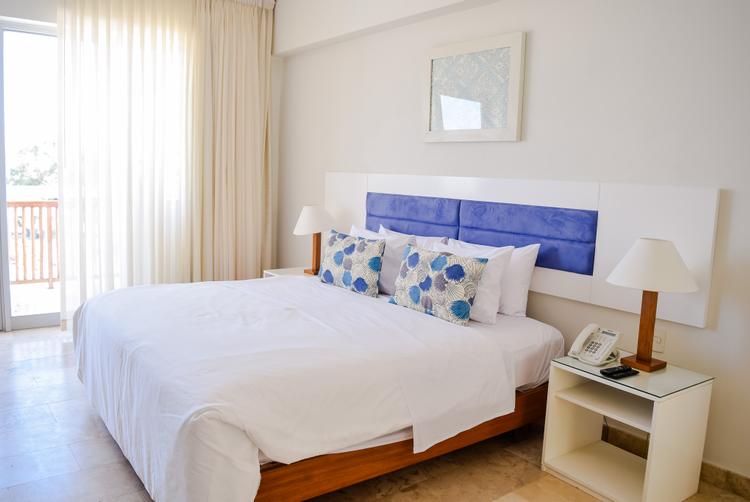 HOTEL SAN AGUSTÍN CON PISCINA Y RESTAURANTE VISTA AL MAR PLAYA EL CHACO - PARACAS