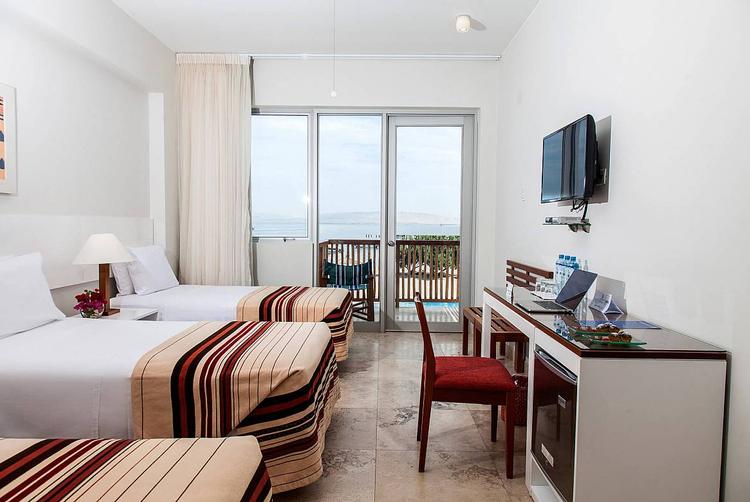 HOTEL SAN AGUSTÍN CON PISCINA Y RESTAURANTE VISTA AL MAR PLAYA EL CHACO - PARACAS