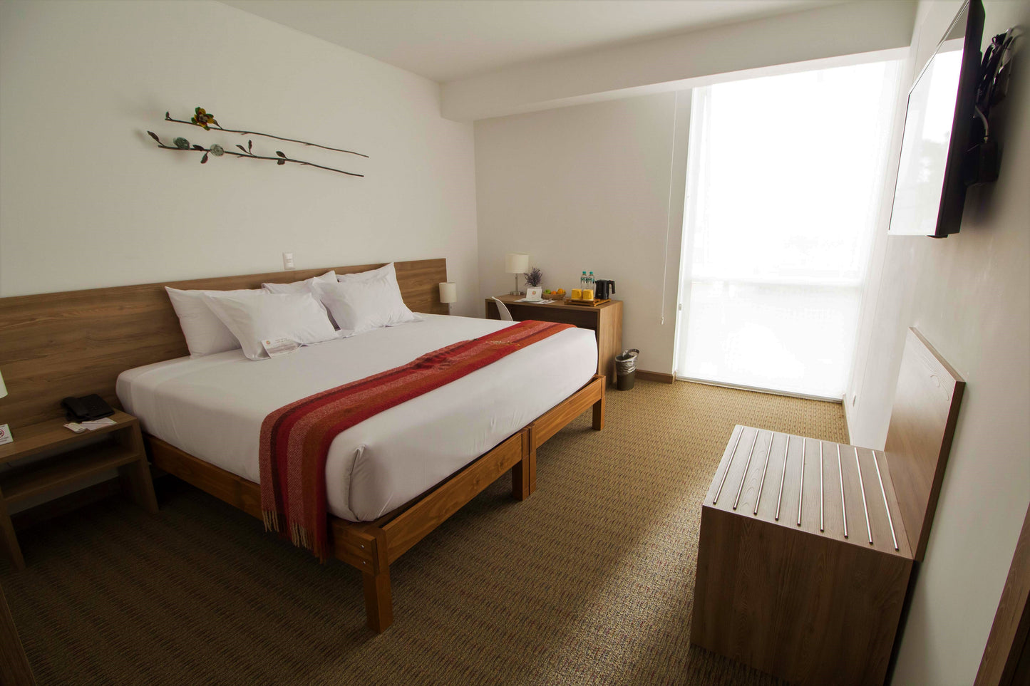 HOTEL TIERRA VIVA MIRAFLORES MENDIBURU