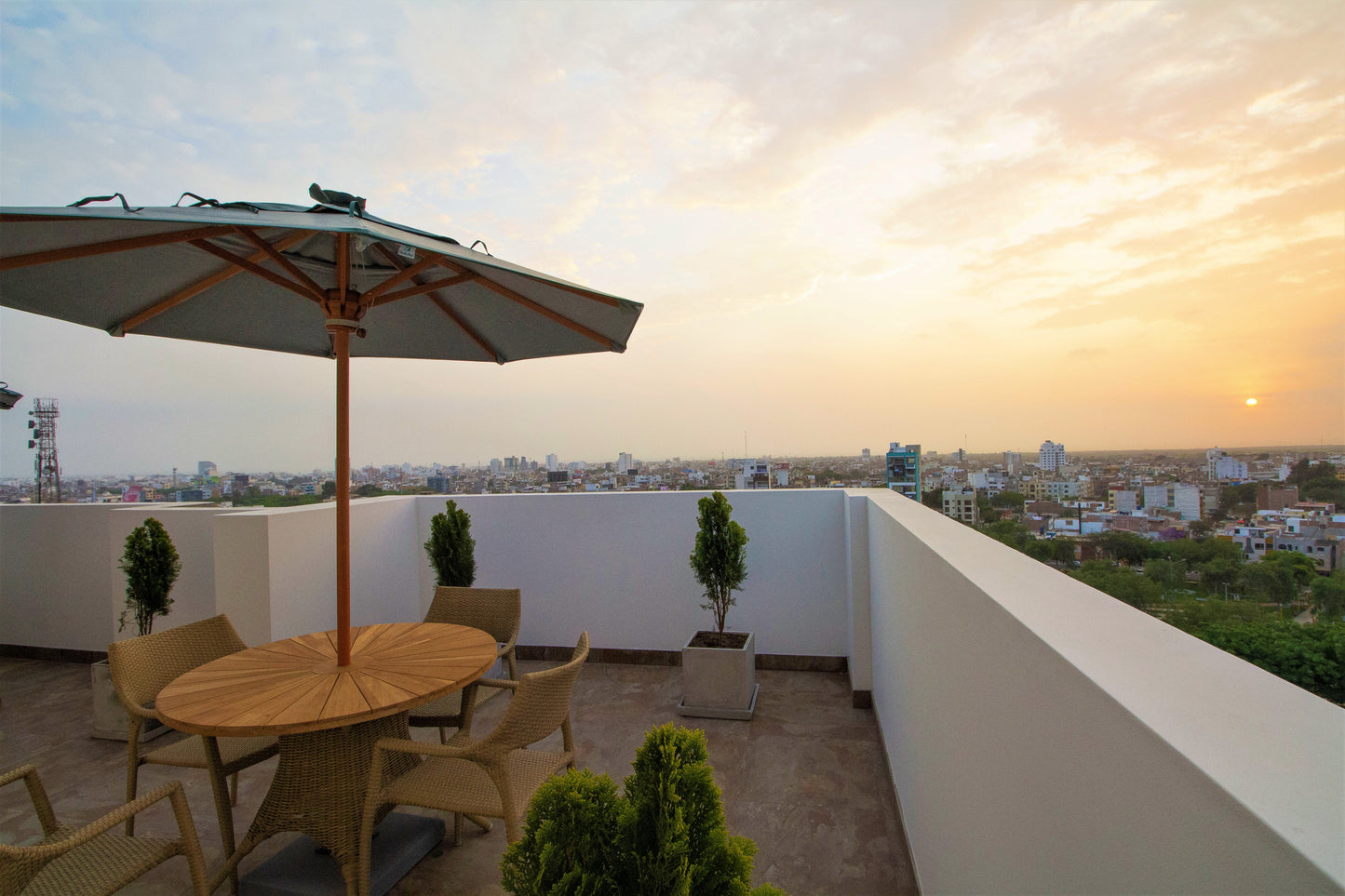 HOTEL TIERRA VIVA TRUJILLO