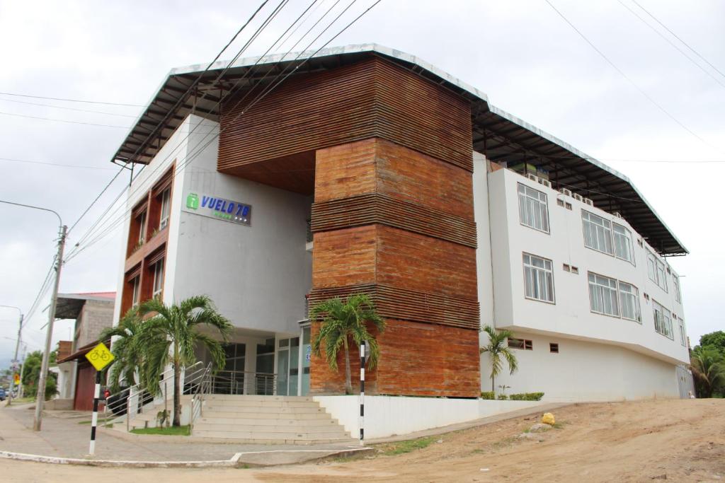 HOTEL VUELO 78 TARAPOTO - SAN MARTIN